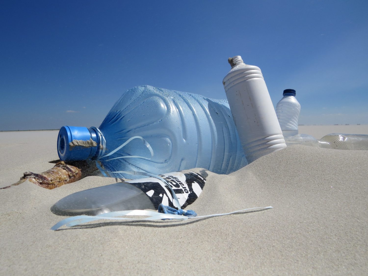 Plastikmüll am Strand